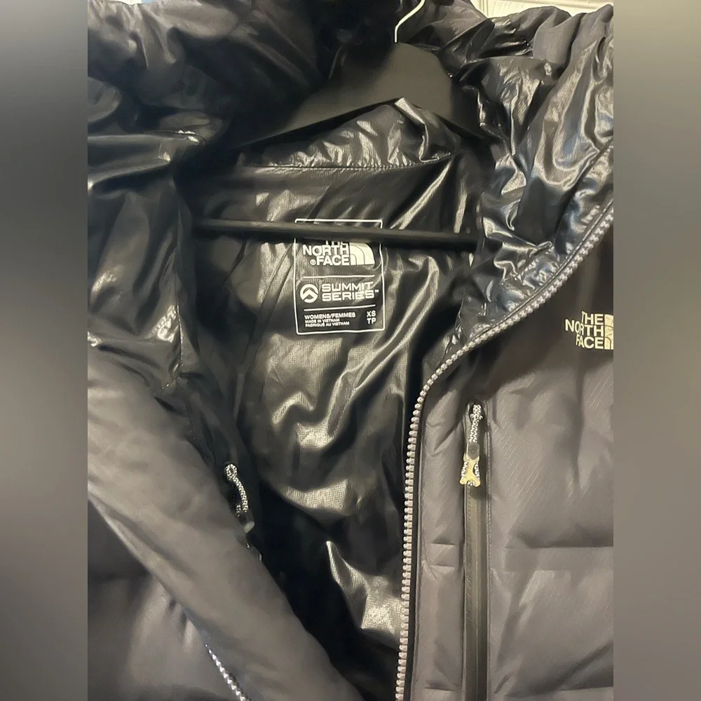 The North Face Summit Series L6 Down Puffer Jacket - Picture 4 of 11